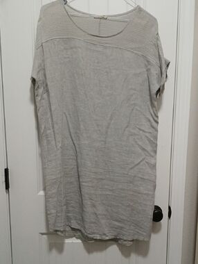 Light Gray Short-Sleeve Women's Tunic Dress